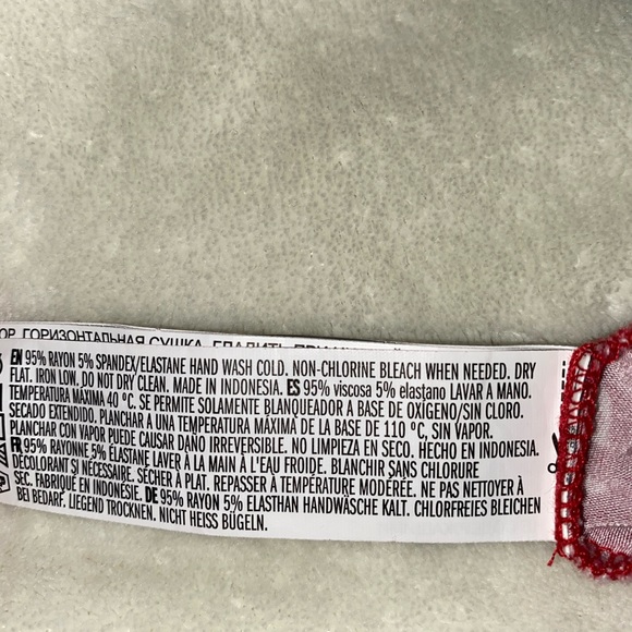 Forever 21 Rose Print Halter Top - Picture 4 of 4